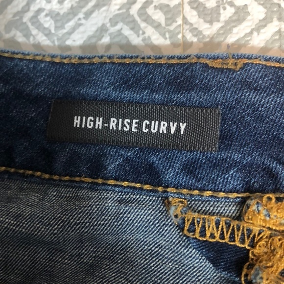 Torrid High Rise Curvy Crop Jeans 26R - Picture 4 of 12